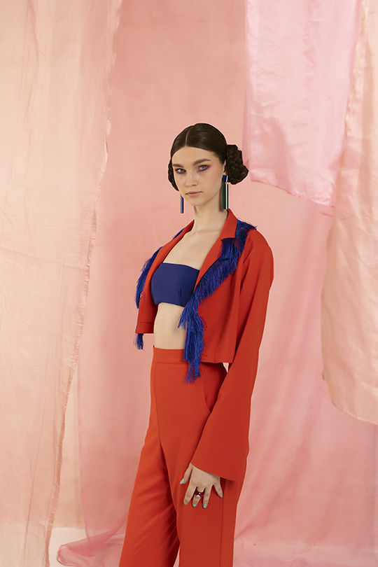 Pant suit with fringes