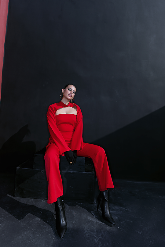 Jumpsuit with detachable sleeves