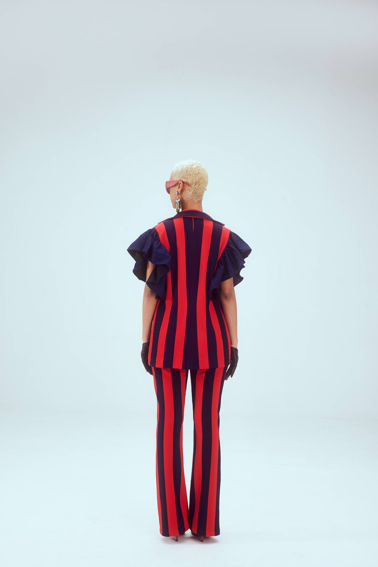 Frill pant suit