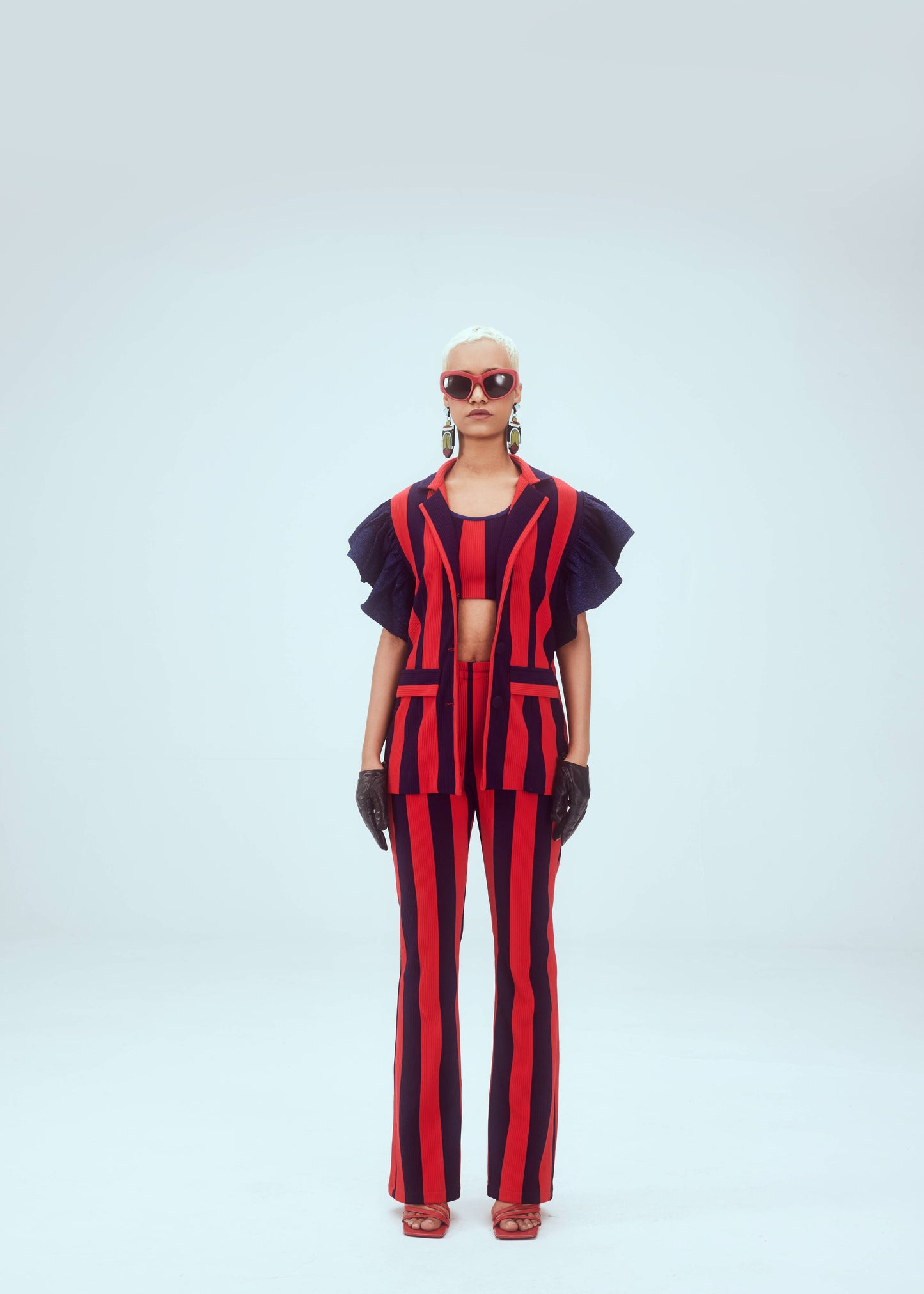 Frill pant suit