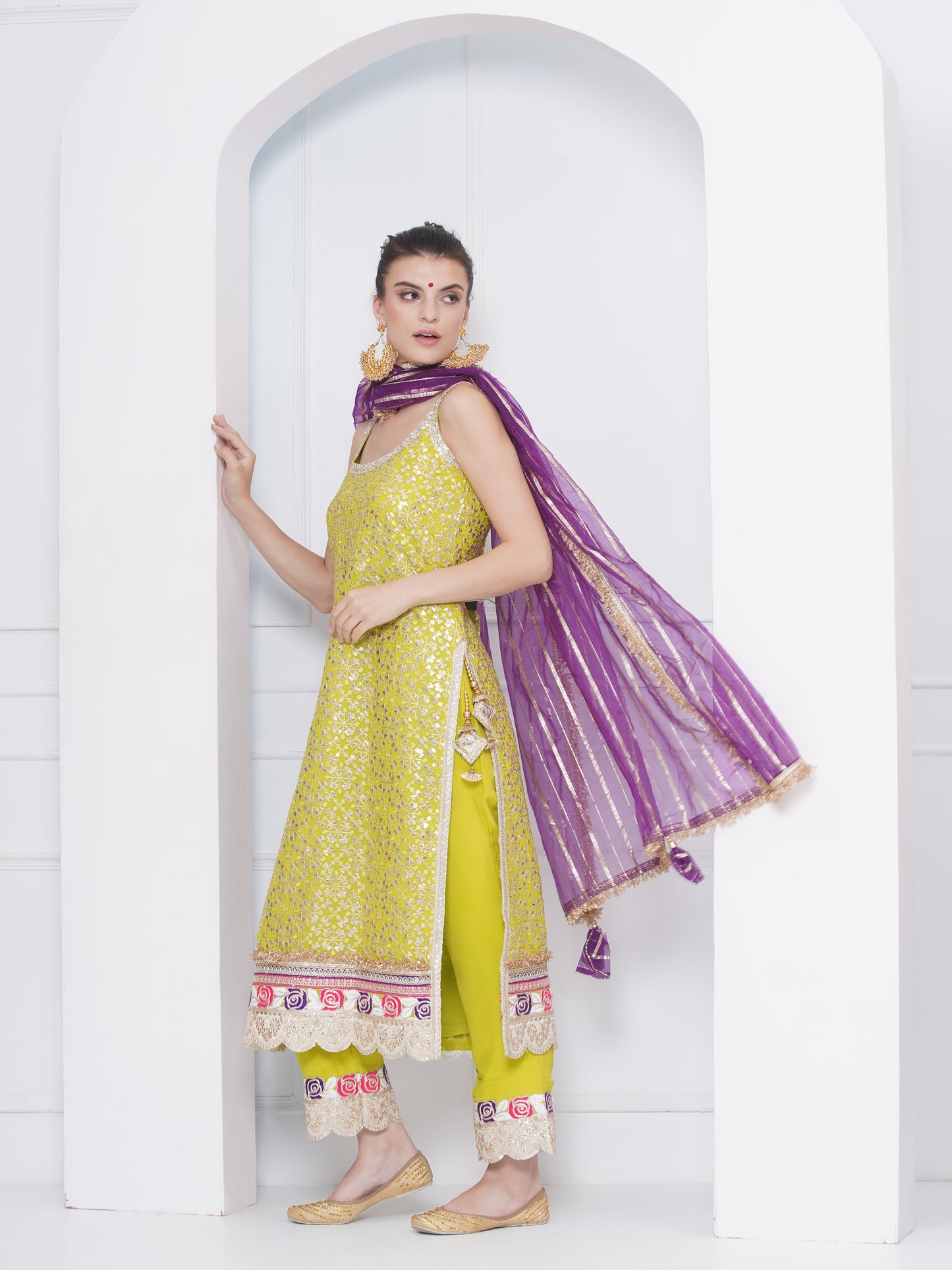 Gota straight suit set