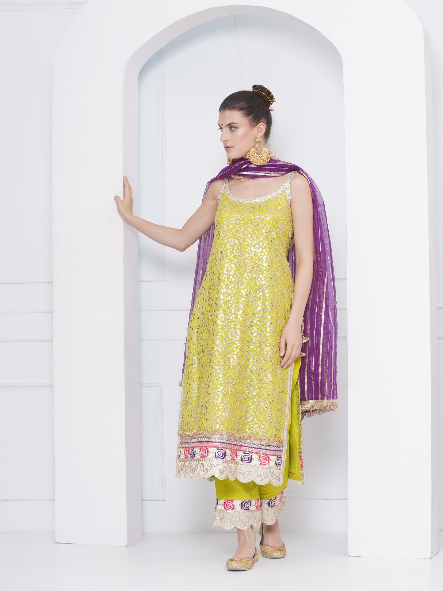 Gota straight suit set