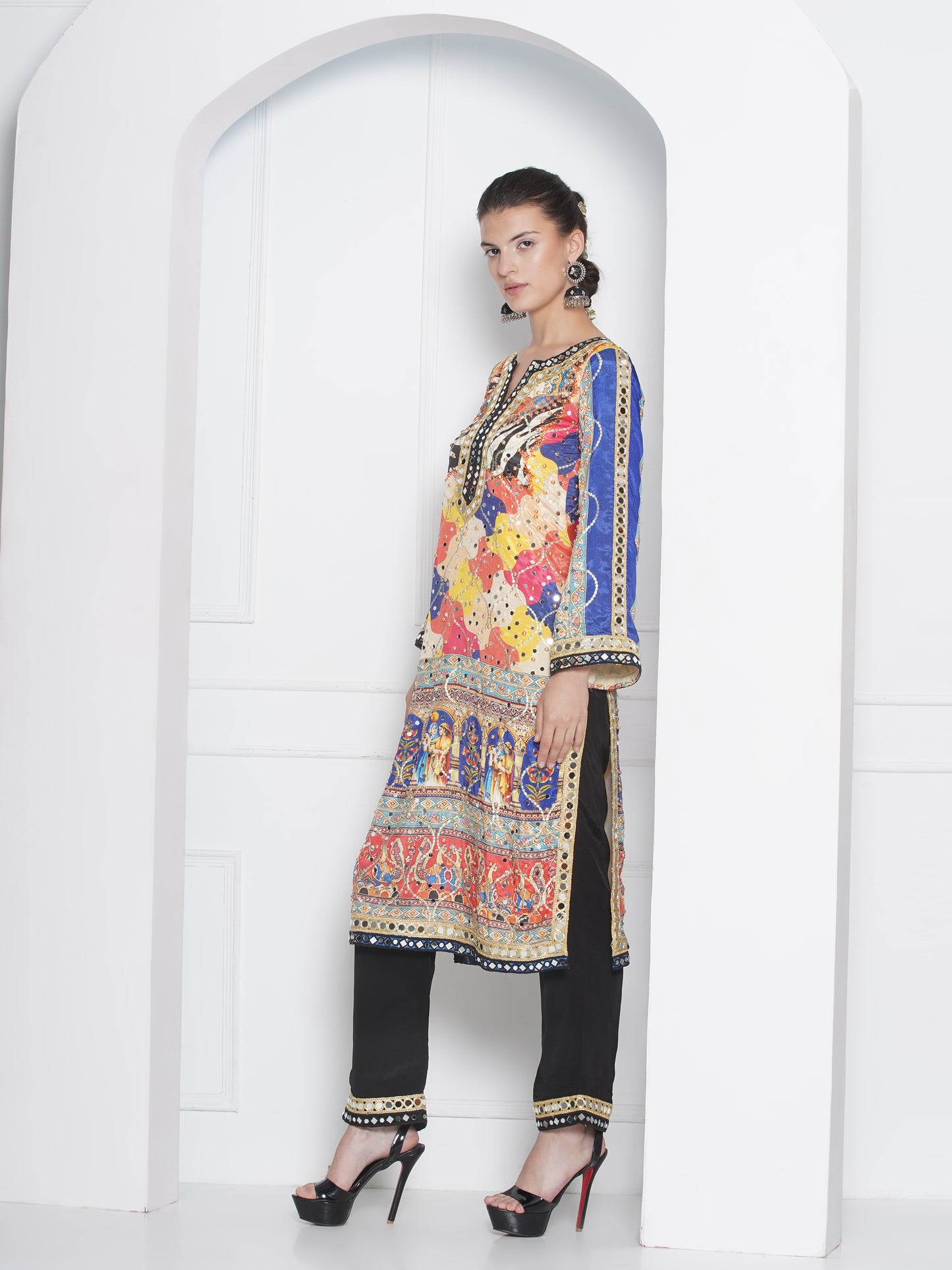 Abstract long suit set