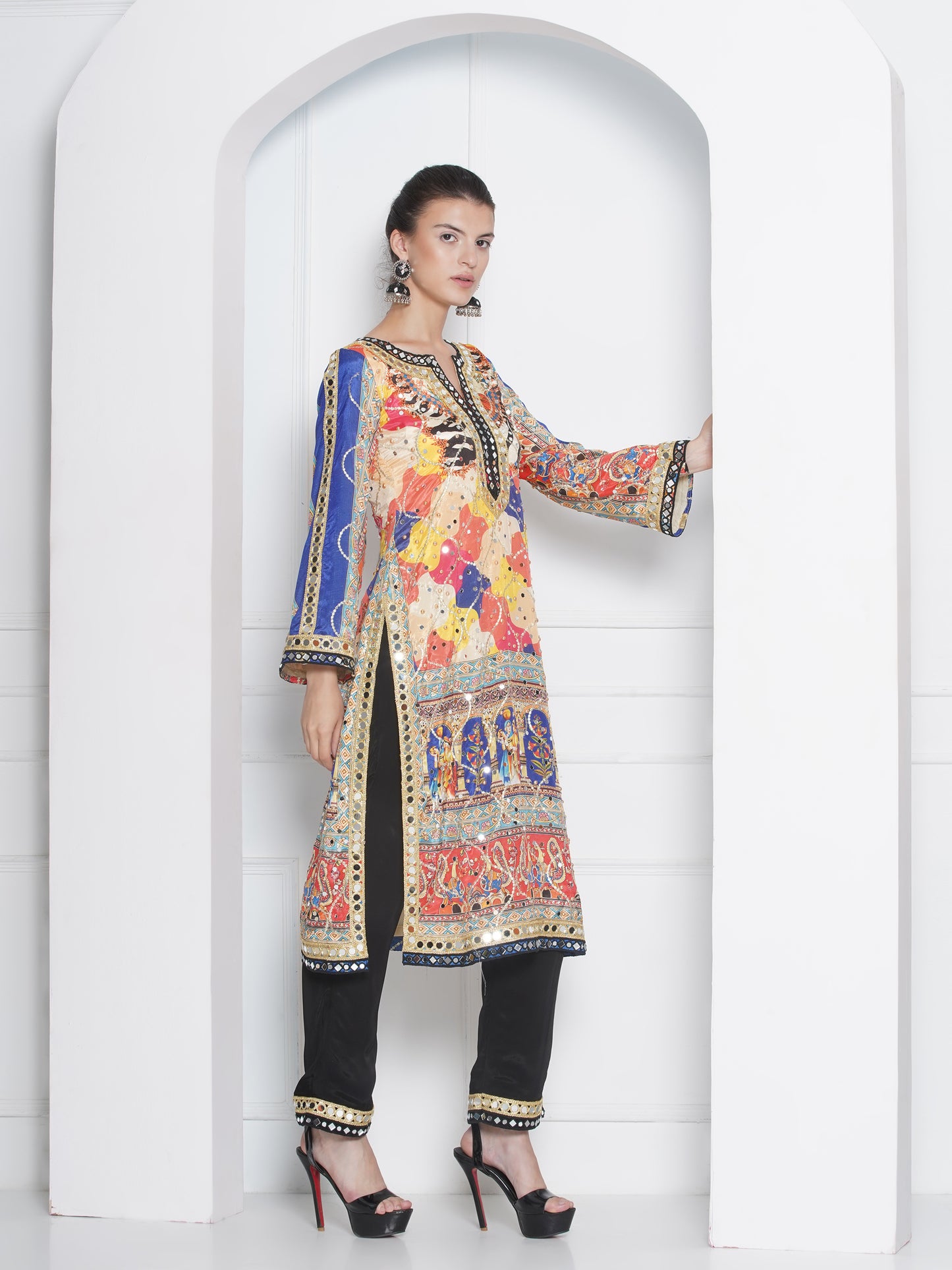 Abstract long suit set