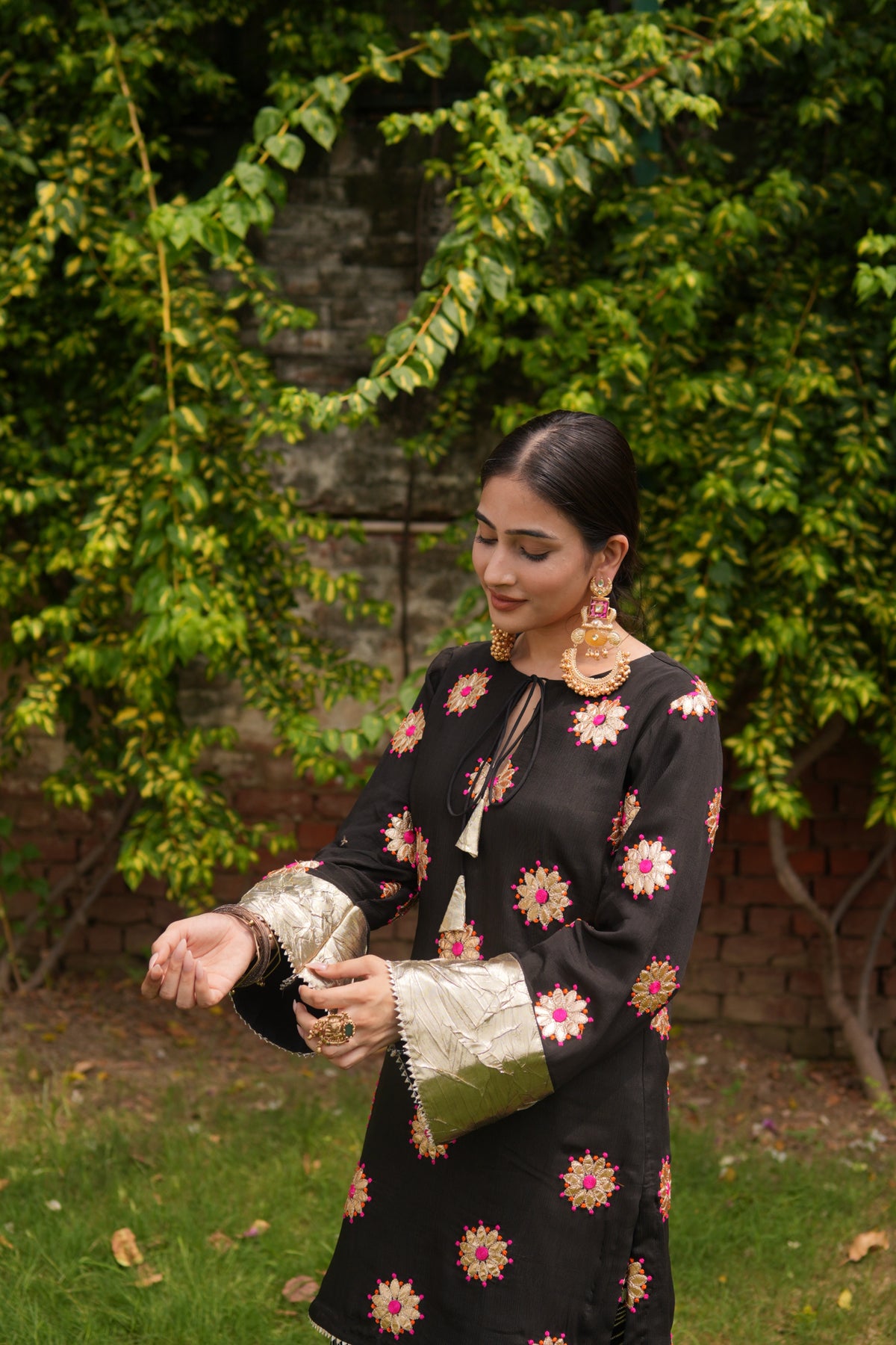 Raat Rani Set - Black