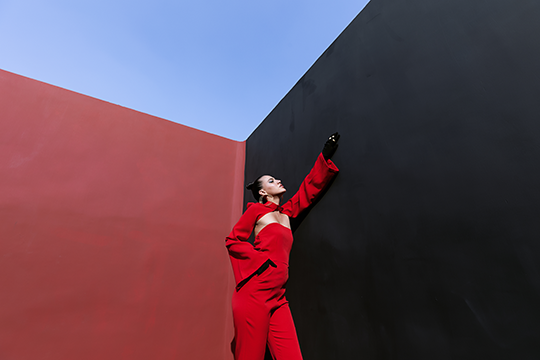 Jumpsuit with detachable sleeves